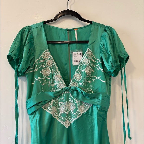 Sold - Picture 2 of 7